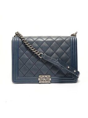Chanel Shoulder Bag No 19
